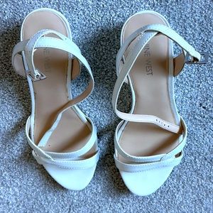 Nine West White Leather Sandal Kitten Heel - Size 8 - Great Condition!